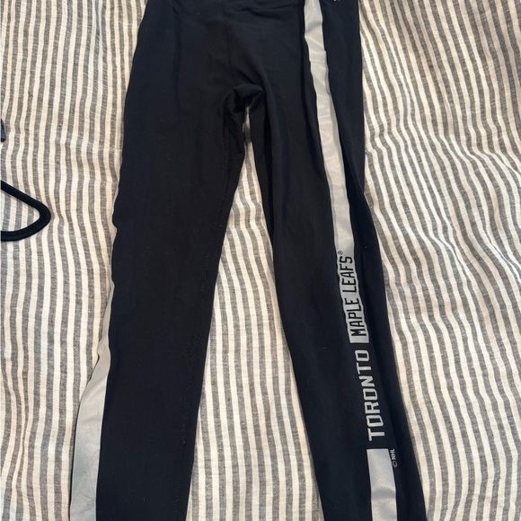 Toronto Maple Leafs Women’s Black Leggings size M DKNY - Picture 1 of 4